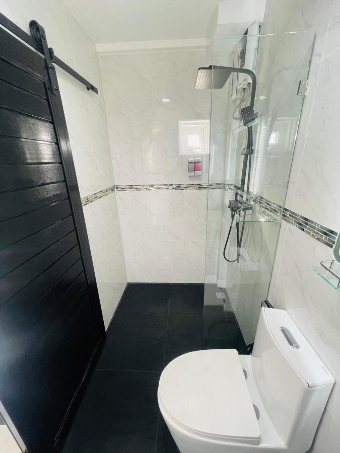 Thonglor Suites Hotel バンコク都 エクステリア 写真