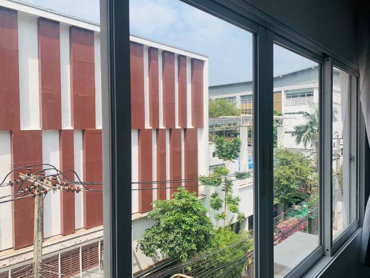 Thonglor Suites Hotel バンコク都 エクステリア 写真