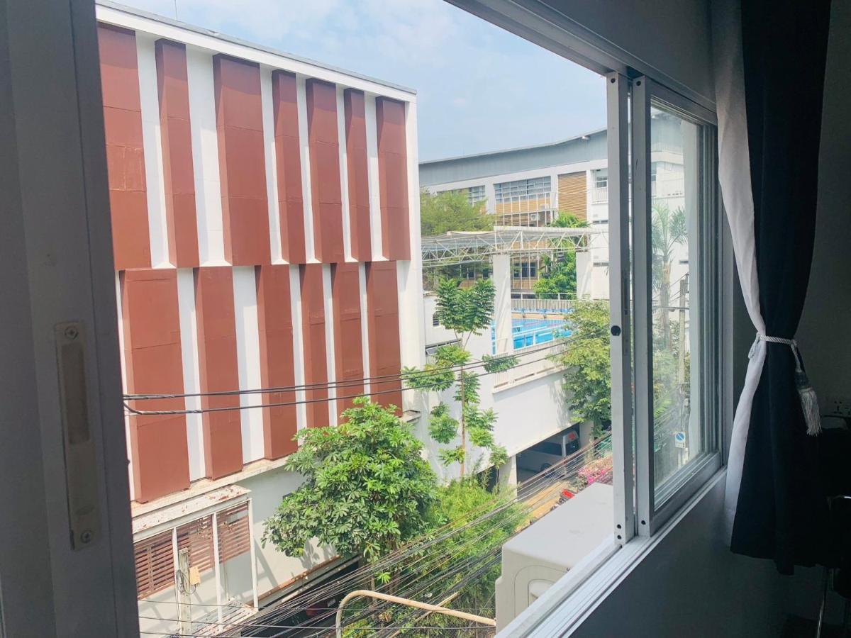 Thonglor Suites Hotel バンコク都 エクステリア 写真