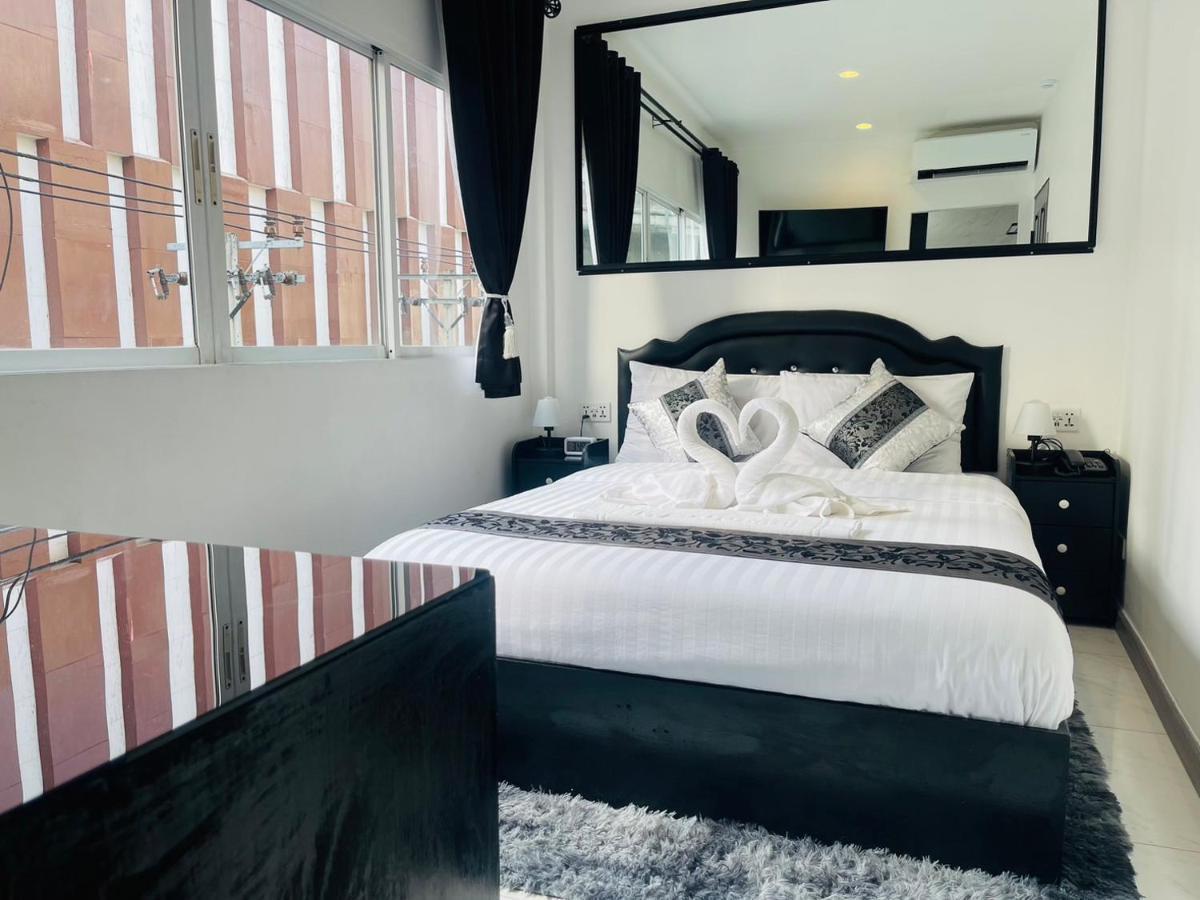 Thonglor Suites Hotel バンコク都 エクステリア 写真