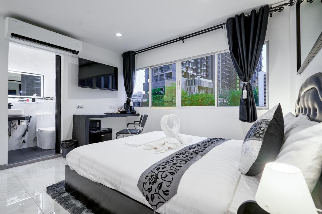 Thonglor Suites Hotel バンコク都 エクステリア 写真