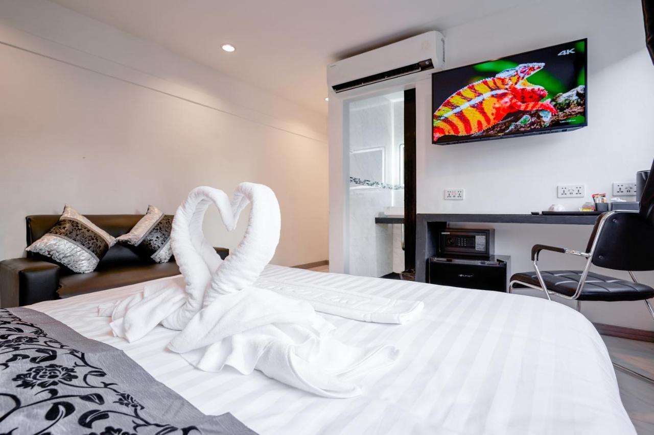 Thonglor Suites Hotel バンコク都 エクステリア 写真